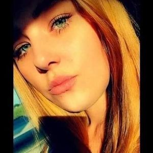 Meet your Posher, Elaina